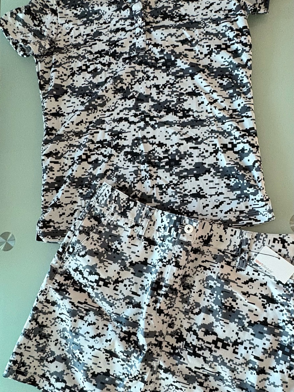 PUMA Japan Women’s Golf Polo & Skort Set Digital Camo L